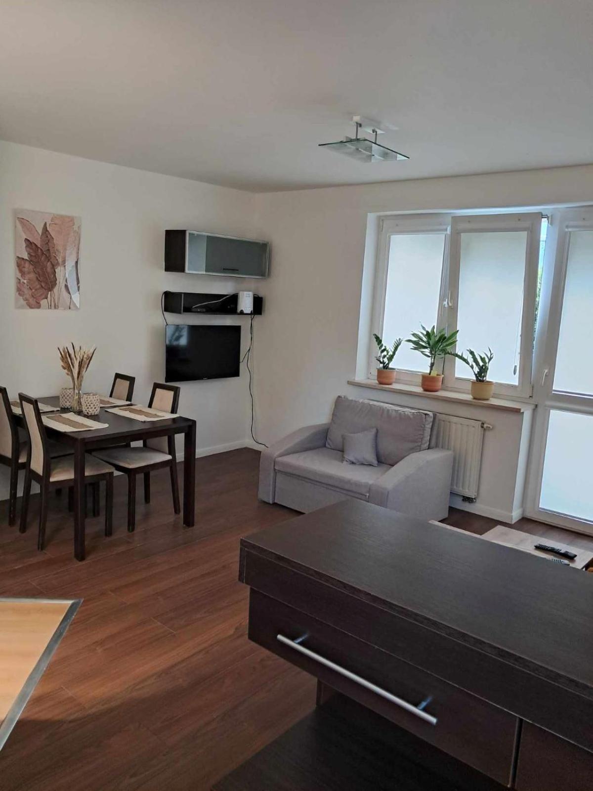 Apartament Julia 1-4 Os Parter Balkon Garaz Westerplatte Kielce Zewnętrze zdjęcie